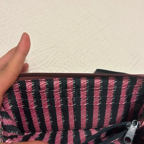 NWT Vera Bradley Women’s Burgundy Wallet - Picture 7 of 10